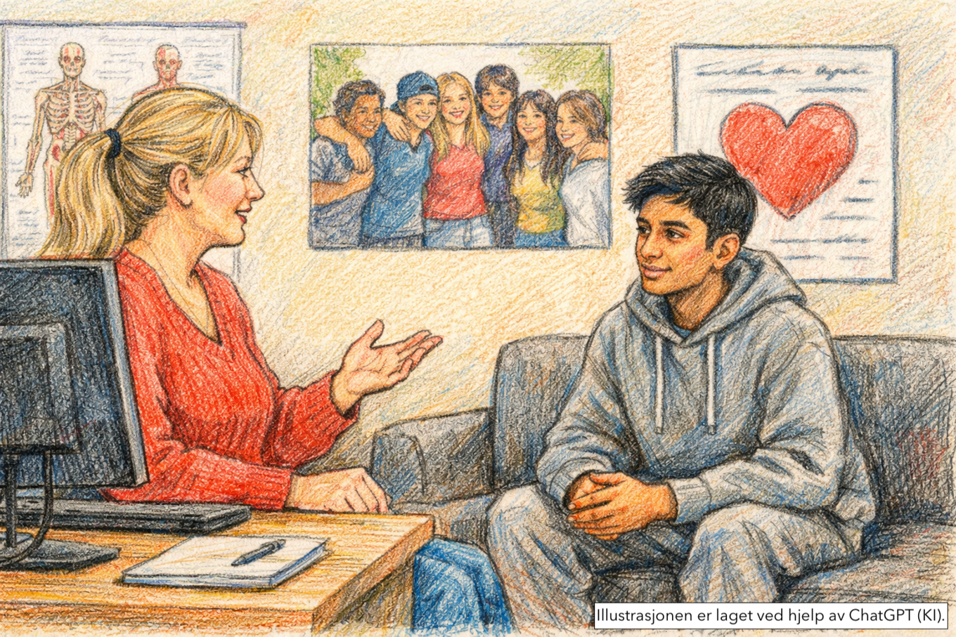 en person og en person som sitter i en sofa