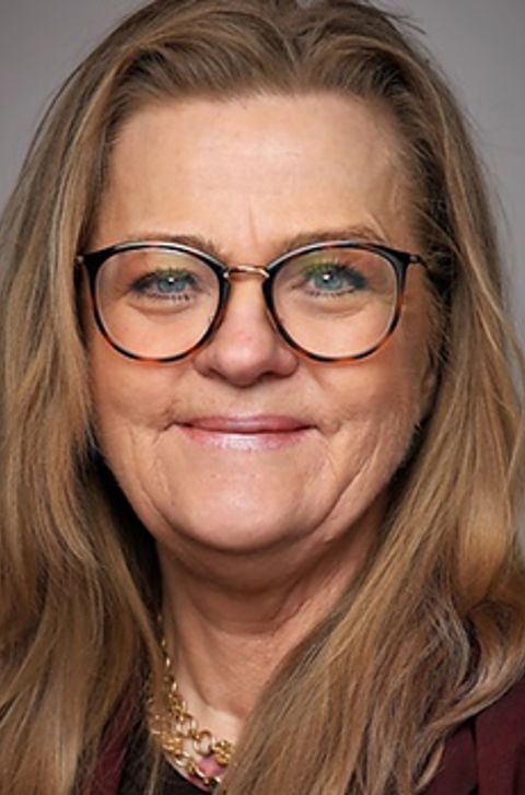 en person med langt hår